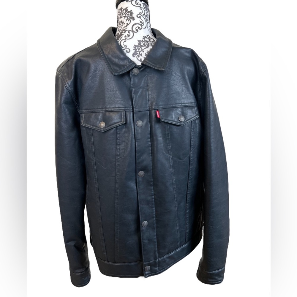Levi’s men dark navy/black faux leather bomber jacket